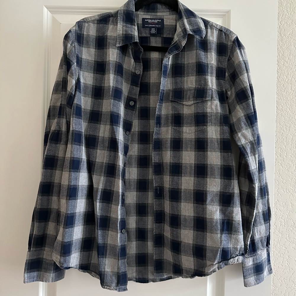 American Eagle Outfitters Navy and Gray Checkered Flannel Shirt
